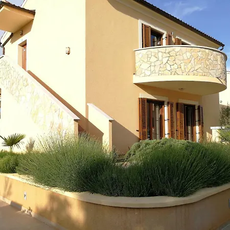 Villa Marse Segotici